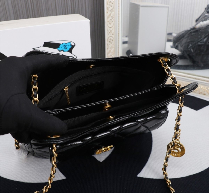 Ch**el hobo bags